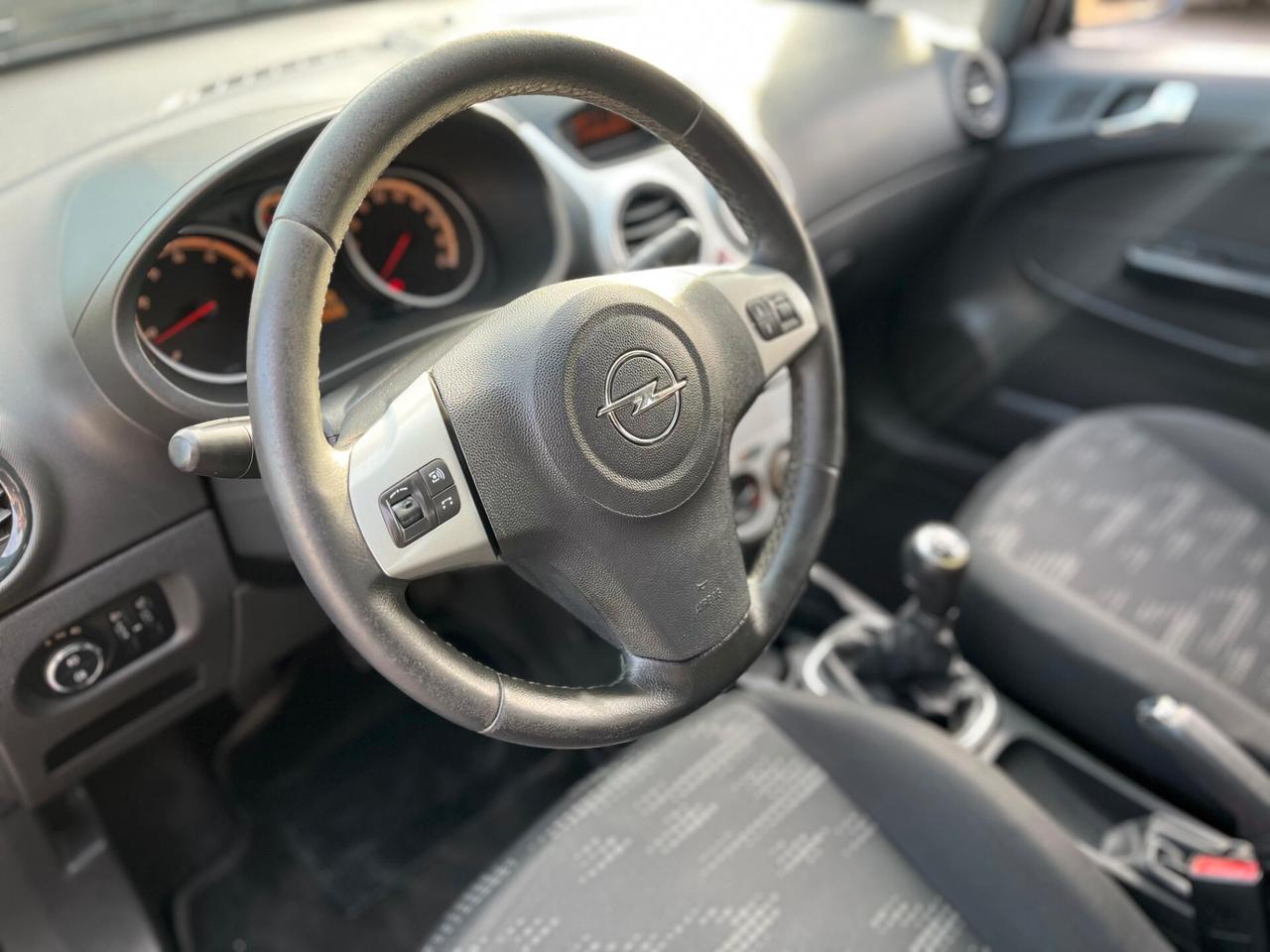 OPEL CORSA 1.2 5 porte Club