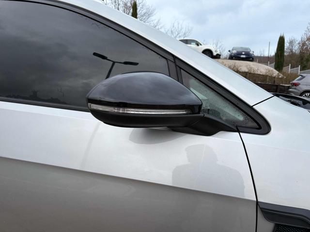 VOLKSWAGEN Golf 1.6 TDI 5p. TUNING