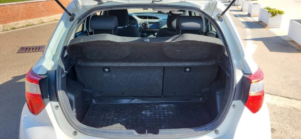 Toyota Yaris 1.5h Business