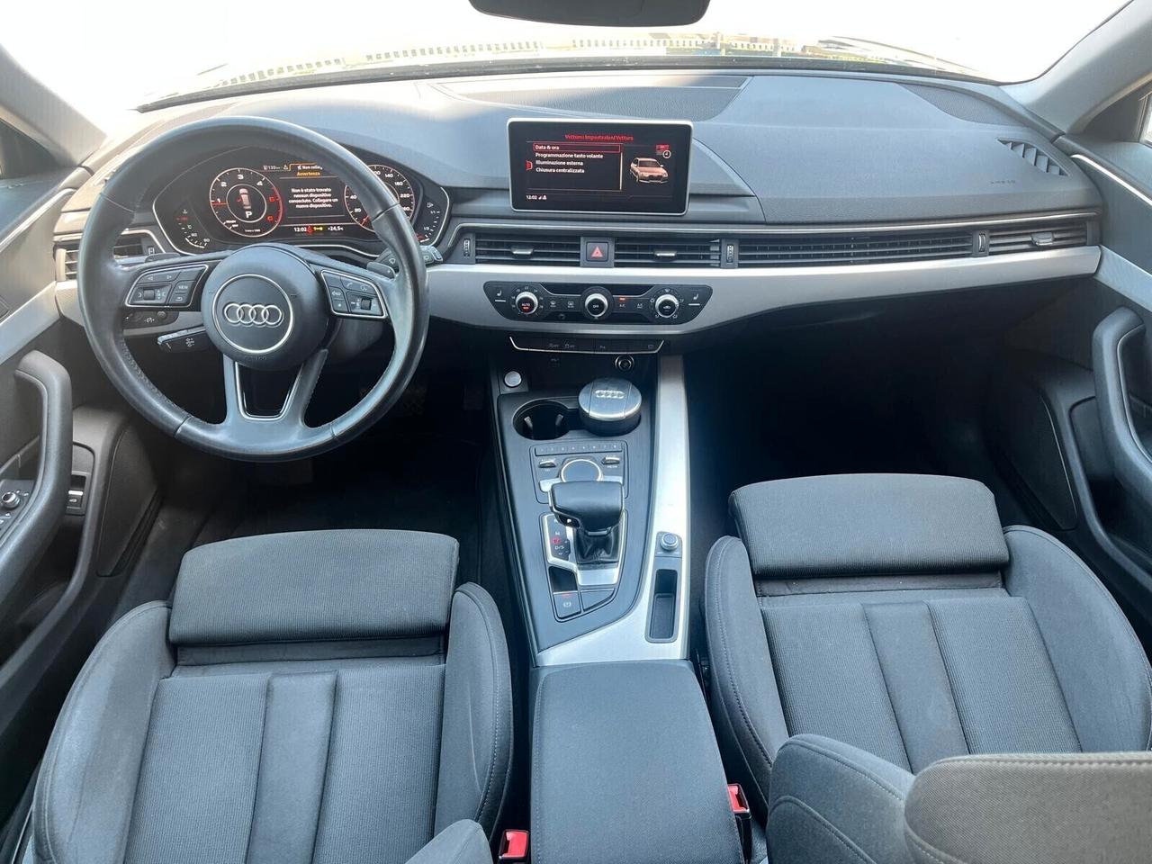 Audi A4 Avant 35 TDI S-tronic Business Sport Gancio