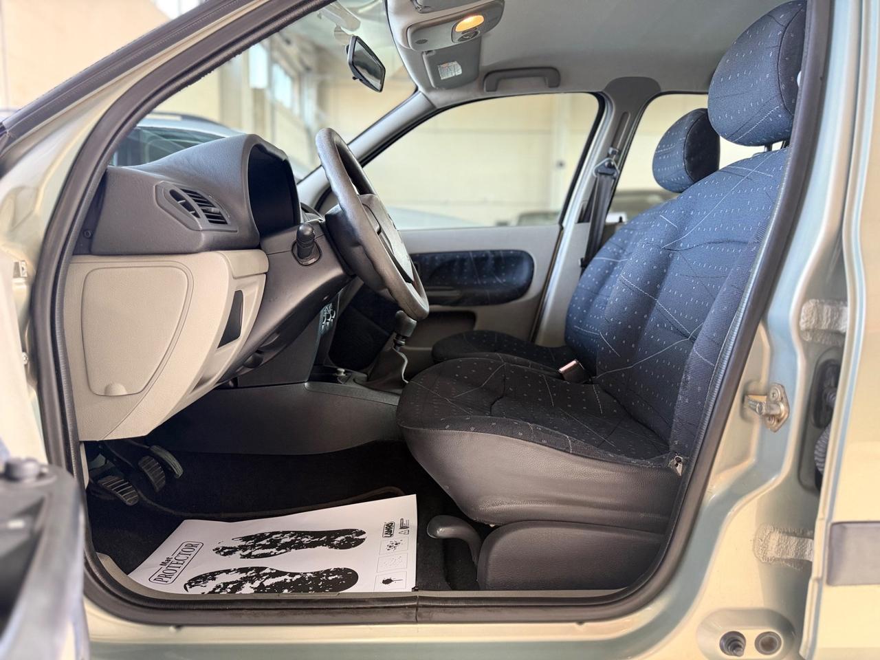 Renault Clio 1.2 cat 5 porte Authentique NEOPATENTATI