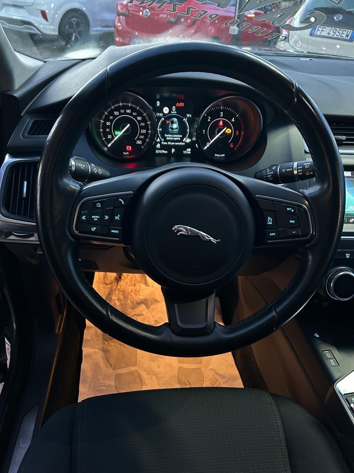 Jaguar E-Pace 2.0D 150 CV AWD aut. R-Dynamic HSE