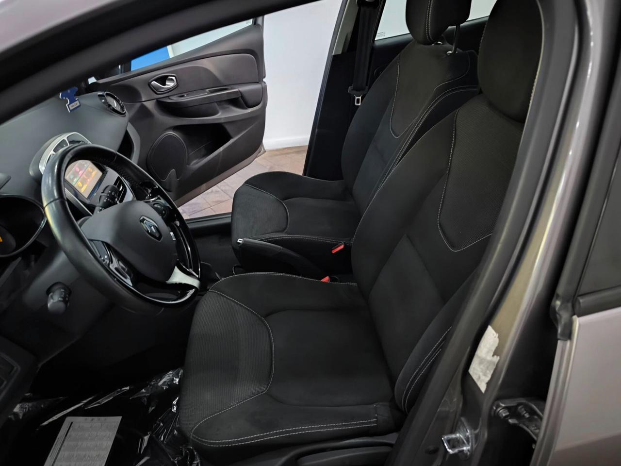 Renault Clio 1.2 75 CV 5 porte Duel