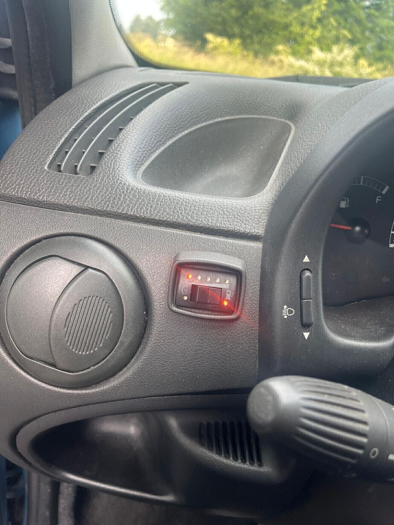 Fiat Punto 1.2 5 porte Active Natural Power