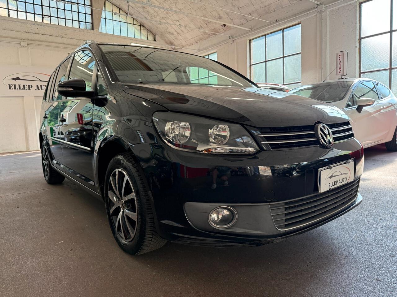 Volkswagen Touran 2.0 TDI 170 CV DSG - CINGHIA OK