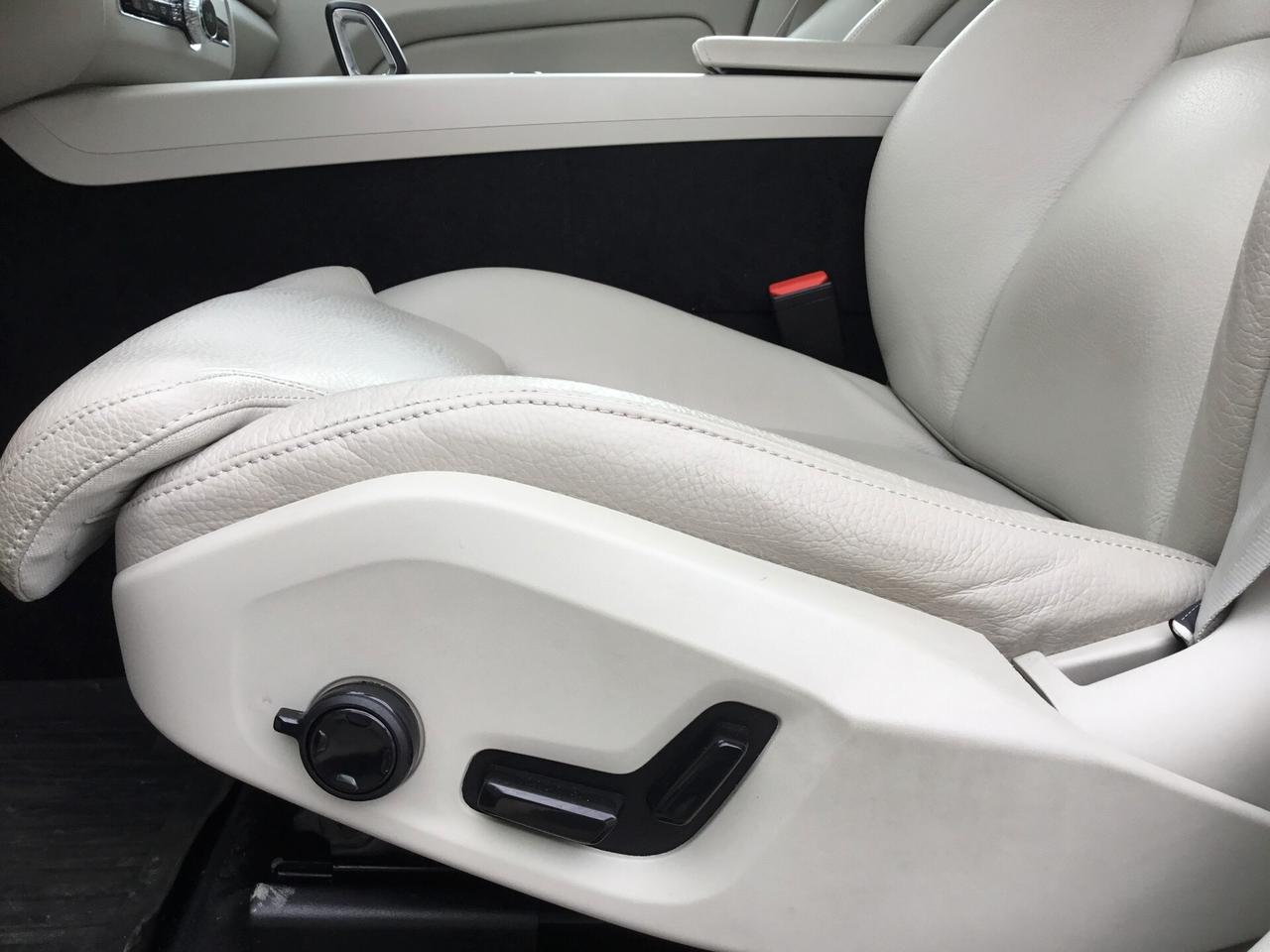 Volvo XC60 T6 Recharge Plug-in Hybrid AWD aut. Ultimate Bright