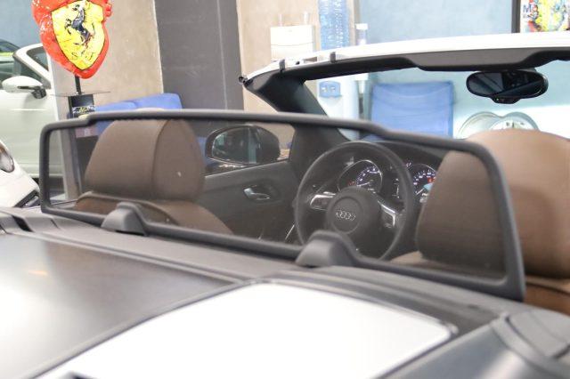 AUDI R8 Spyder 5.2 V10 FSI quattro R tronic
