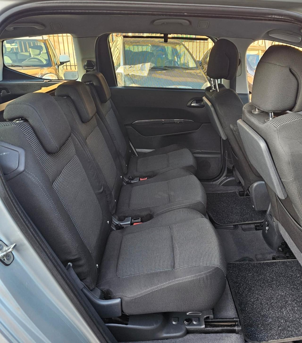 Peugeot 5008 1.6 HDi 112CV Tecno 7 posti