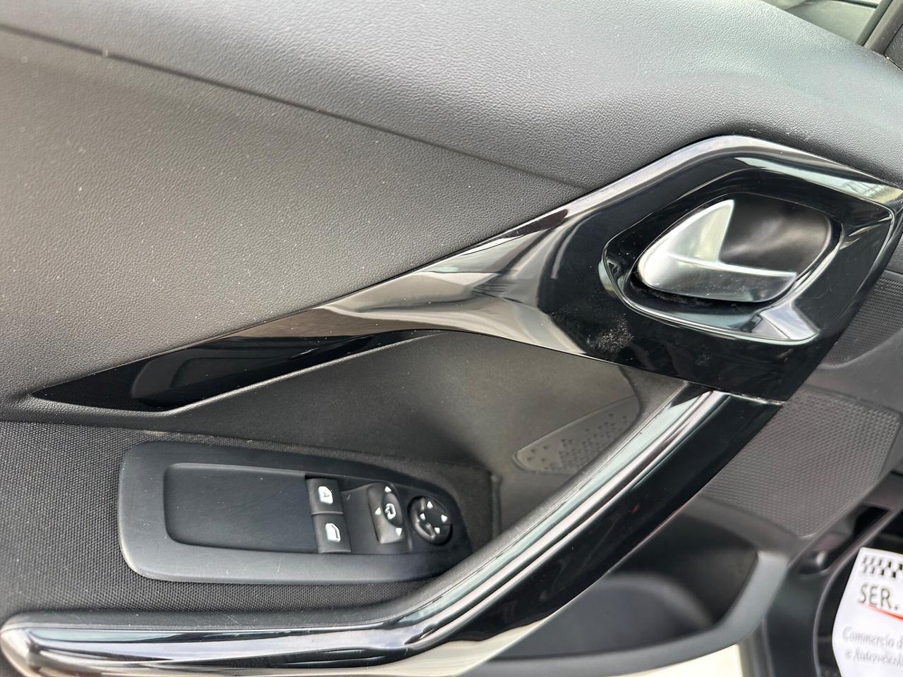 Peugeot 208 2017 1.2 benzina 82 CV Active PARI AL
