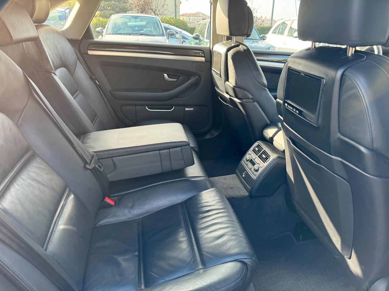 Audi A8 S8 5.2 V10 quattro tiptronic