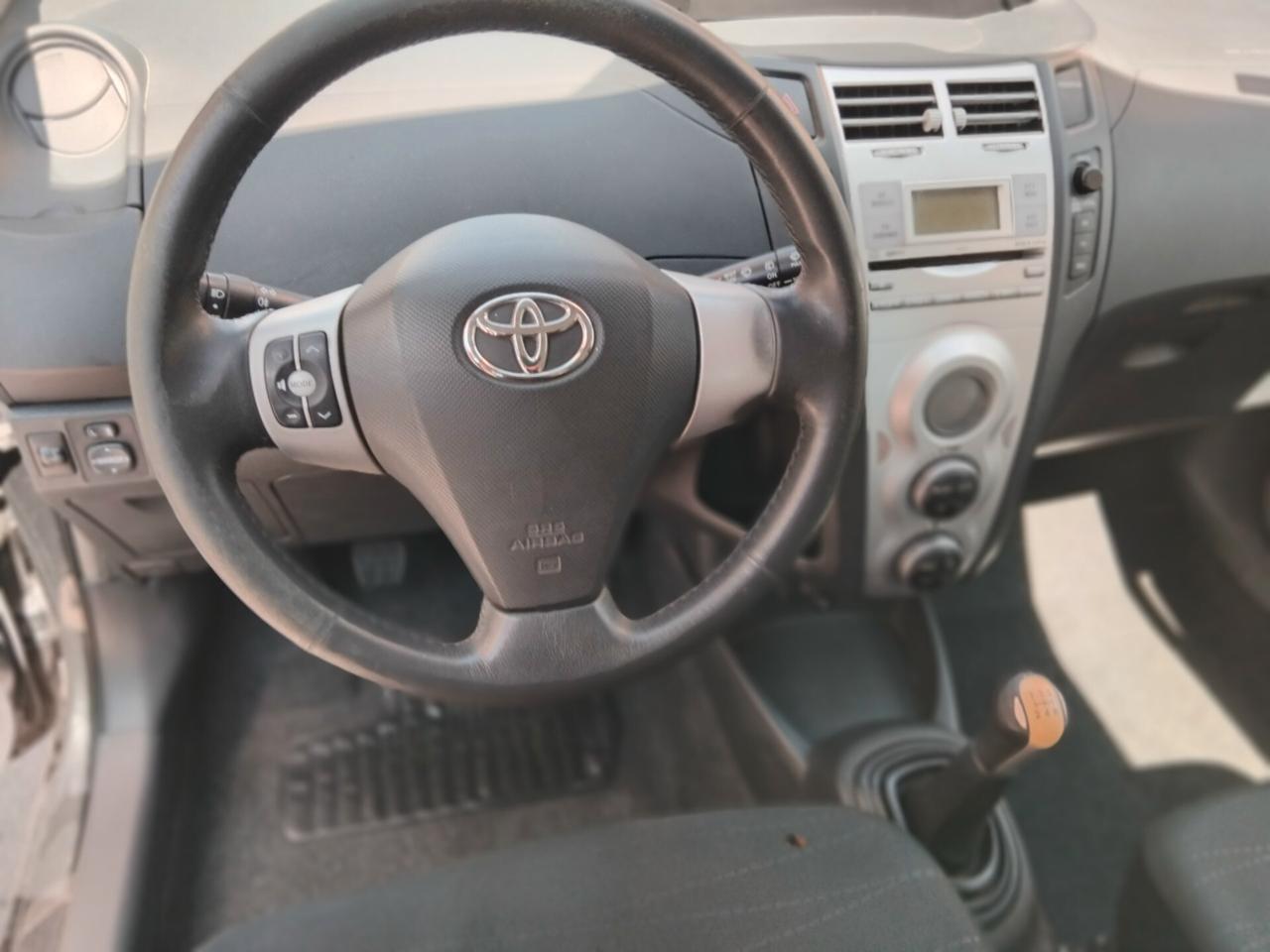 TOYOTA YARIS 1.0 KW51 OK PER NEOPATENTATI
