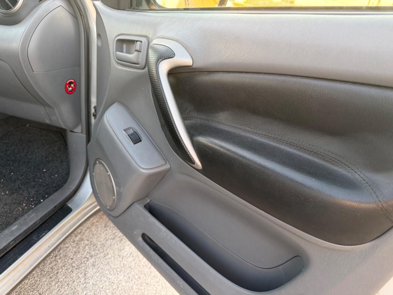 TOYOTA RAV4 2.0 TDI 115CV 4X4 5PORTE SOL PELLE