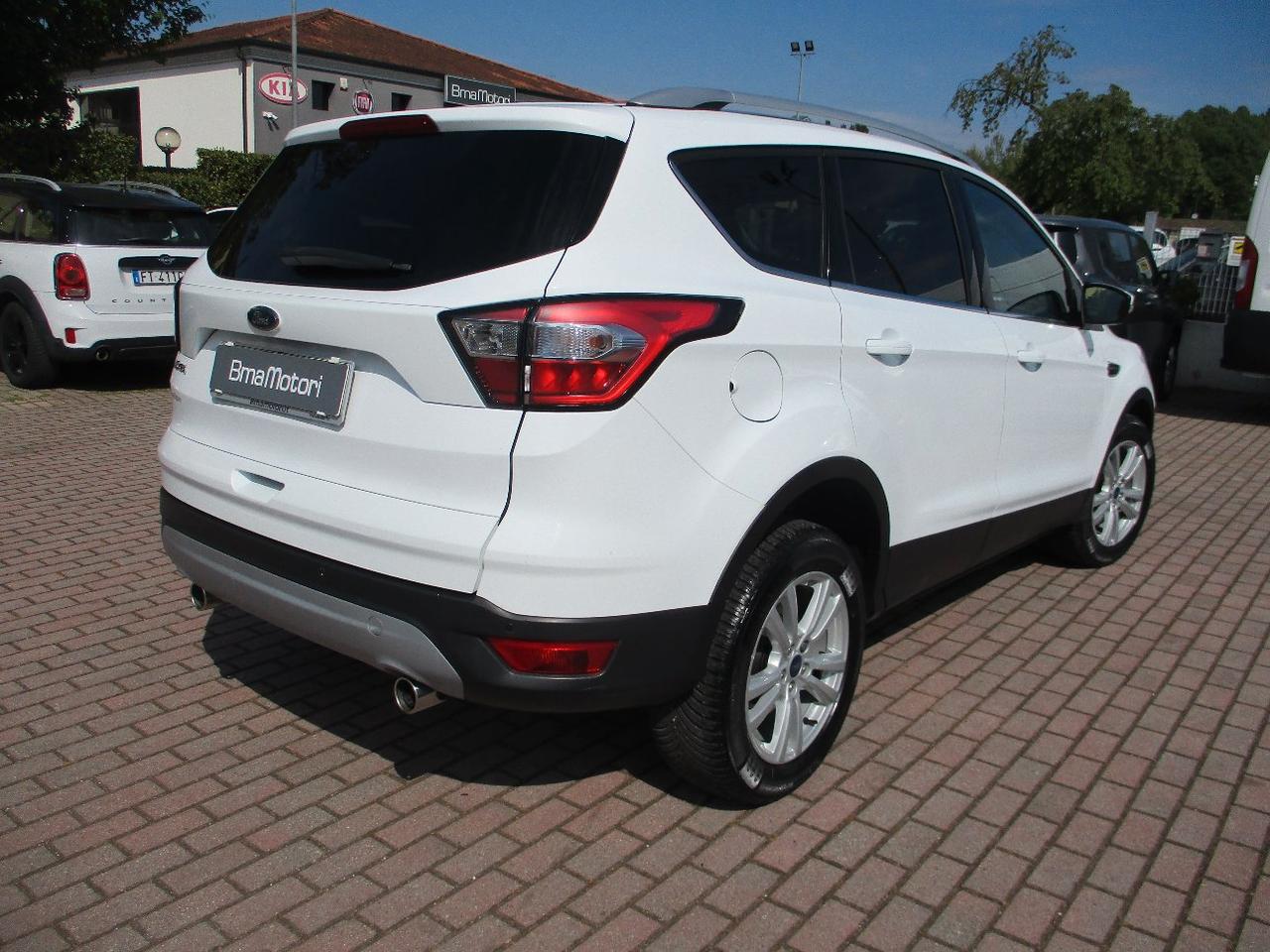 Ford Kuga 1.5 tdci Business s&s 2wd 120cv powershift