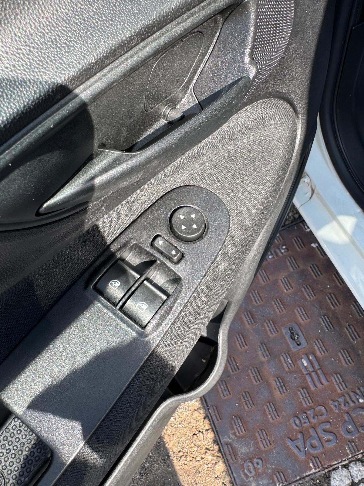 Fiat Punto 1.2 BENZ 5P NEOPATENTATI 2016