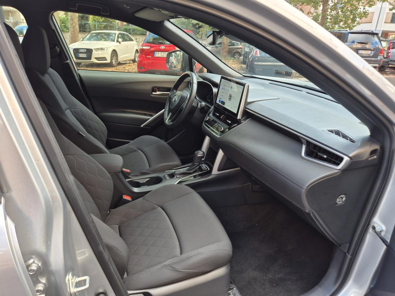 Toyota Corolla Cross 1.8 Hybrid 140 CV E-CVT Trend