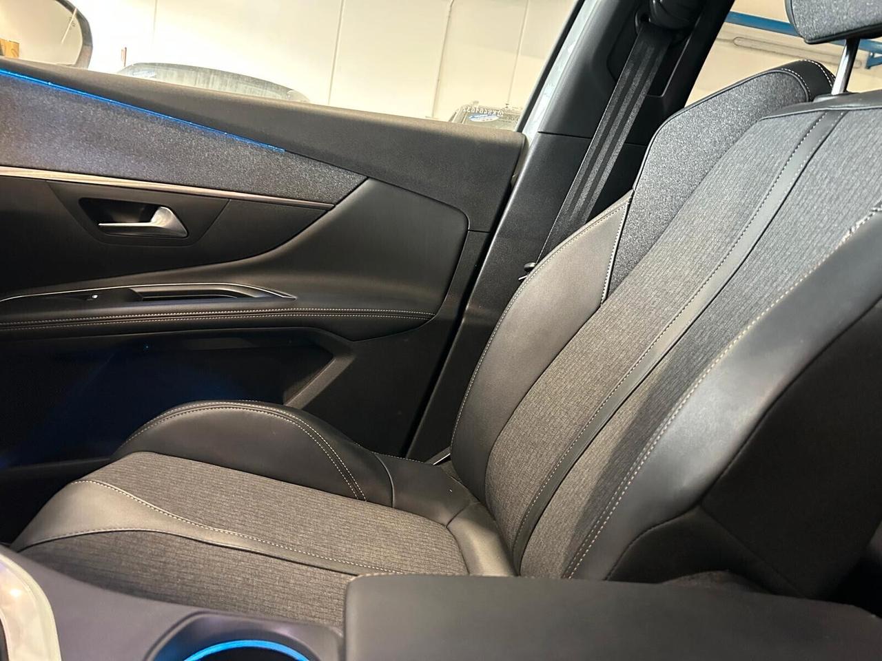 Peugeot 5008 GT LINE BlueHDi 130 EAT8 SPOTICAR