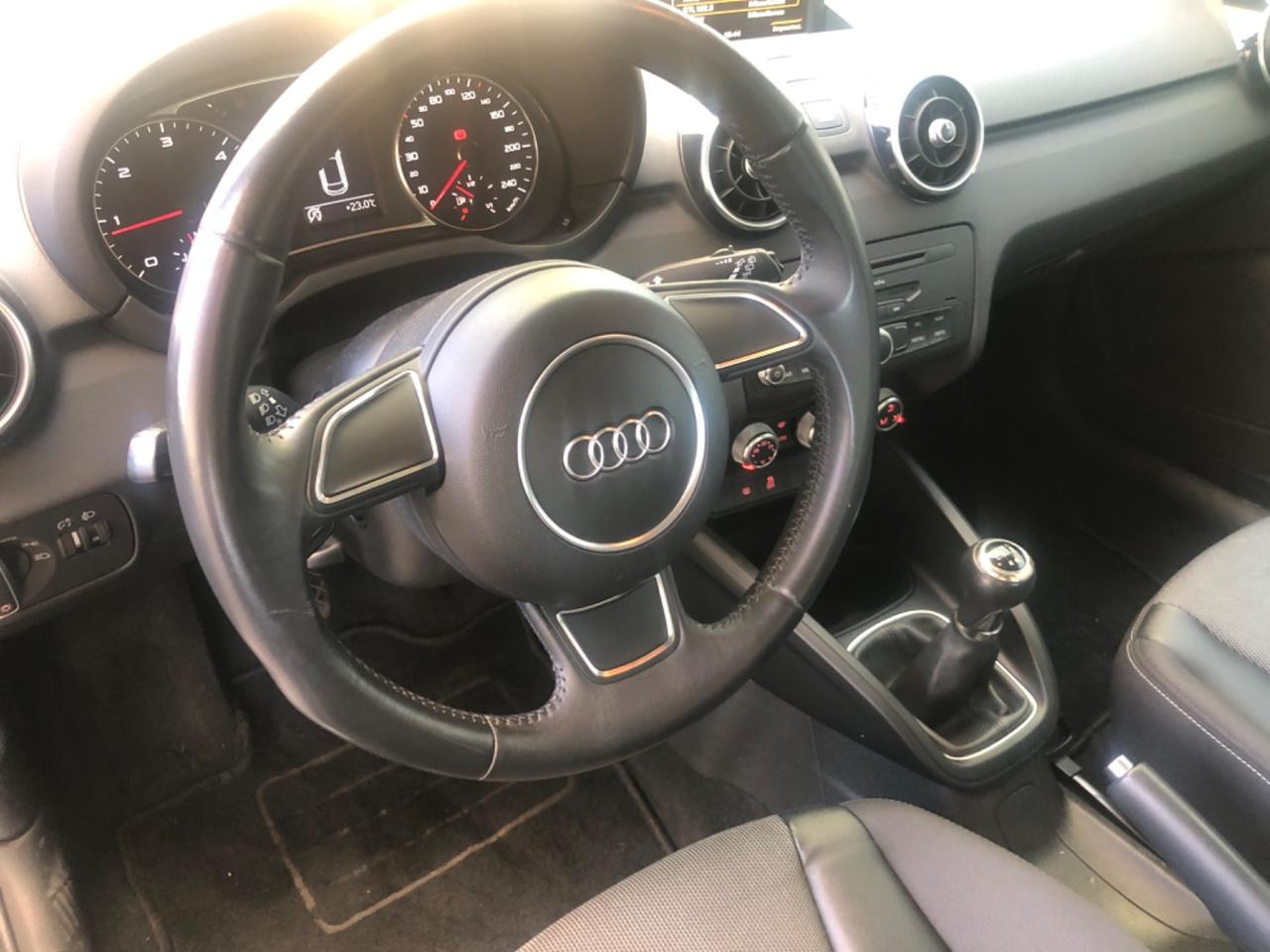 Audi A1 SPB 1.6 Tdi 105cv AMBITION - PERFETTA