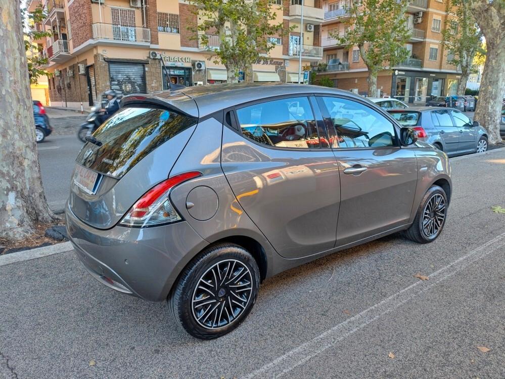 Lancia Ypsilon 1.0 Hybrid UNIPRO' SENZA VINCOLI DI FINANZIAMENTO