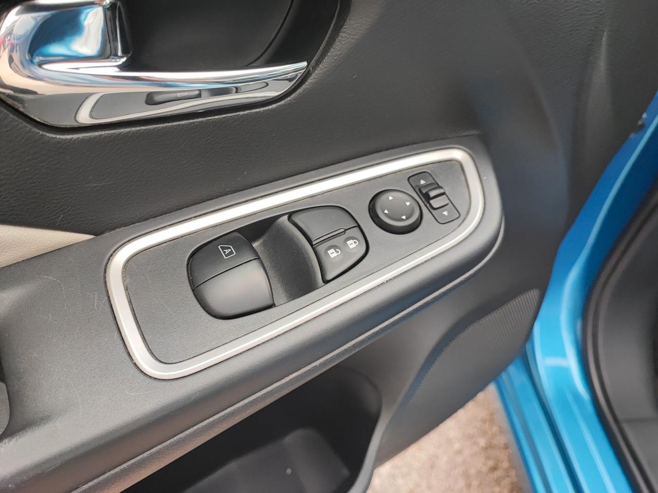 Nissan Micra 0.9 IG-T 12V 5 porte Tekna