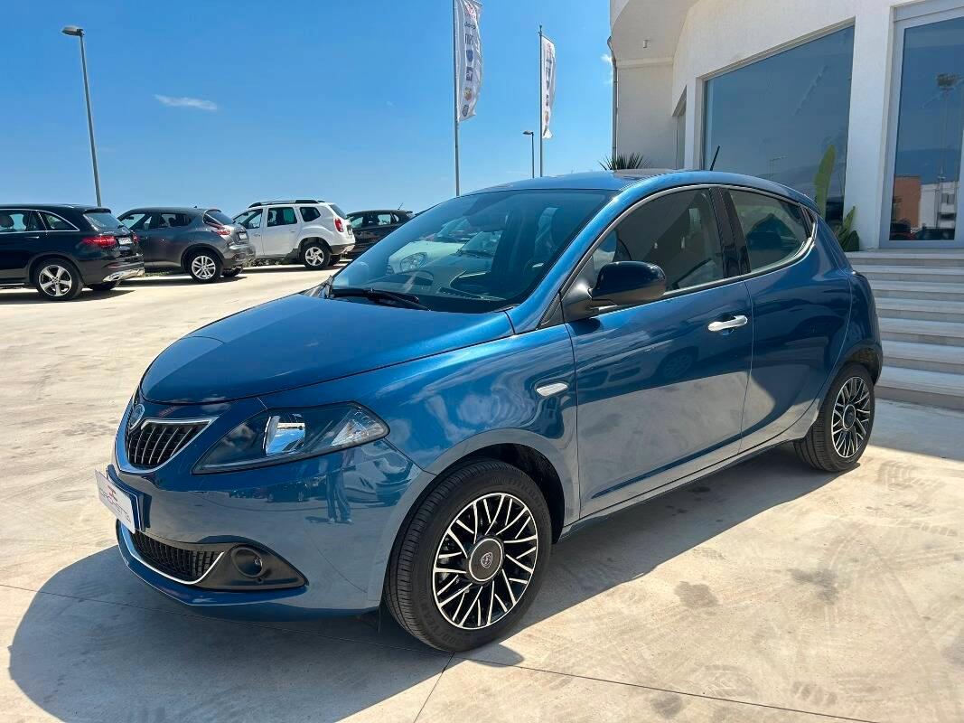 Lancia Ypsilon III 1.0 firefly hybrid Platino s&s 70cv