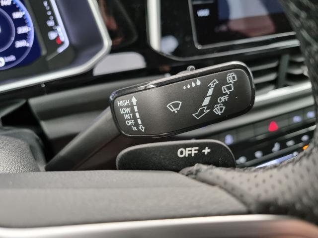 VOLKSWAGEN T-Roc 1.5 TSI ACT DSG R-Line