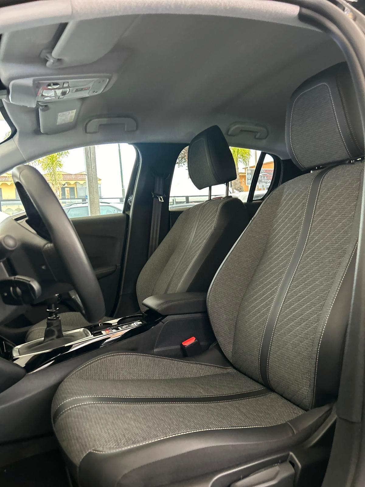 Peugeot 208 PureTech 1.2 benzina 100 cv Stop&Start 5 porte Allure