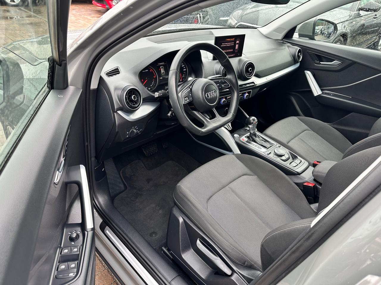 Audi Q2 35 TDI S tronic Identity Black