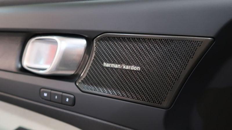 Volvo XC40 Recharge T5 Plug-in Hybrid Recharge Plus Bright