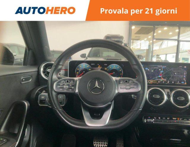 MERCEDES-BENZ A 200 Premium