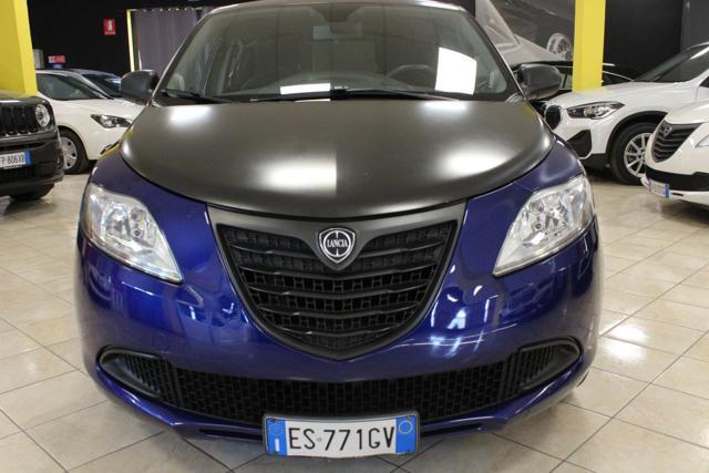LANCIA Ypsilon 1.2 69 CV 5 porte MOMO DESIGN GPL/BENZ