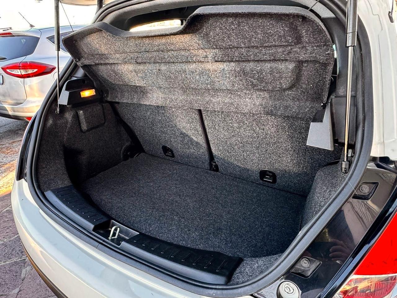 Lancia Ypsilon 0.9 TwinAir 85 CV 5 porte Metano Ecochic Gold