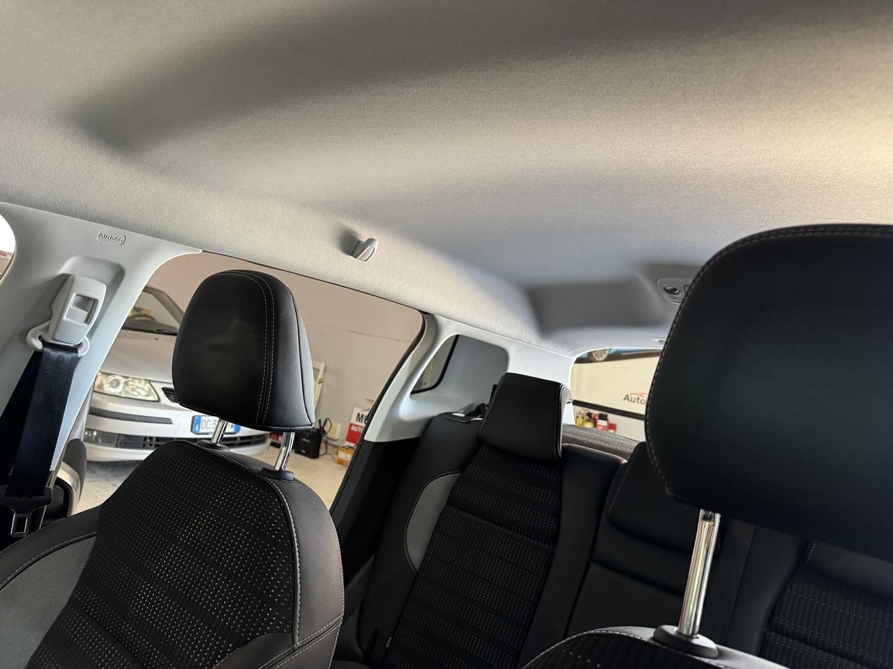 Peugeot 2008 1.2 Allure 82 cv. Navigatore 56 Mila