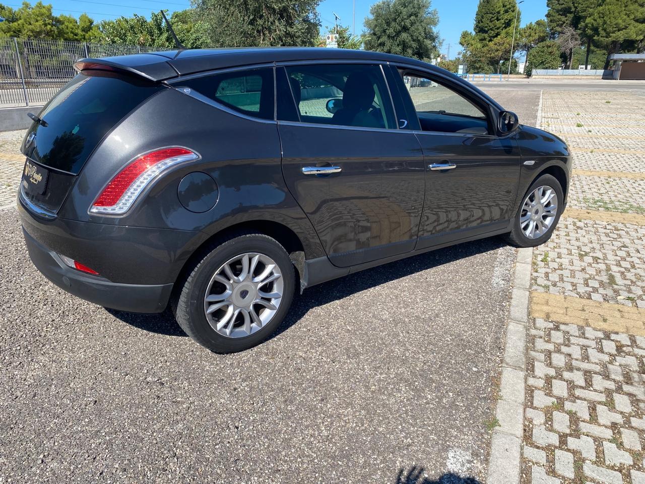 Lancia Delta 1.6 MJT DPF Silver