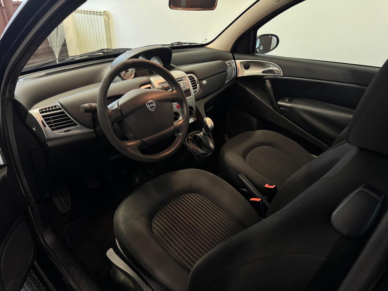 Lancia Ypsilon 1.2 benzina - adatta a neopatentati