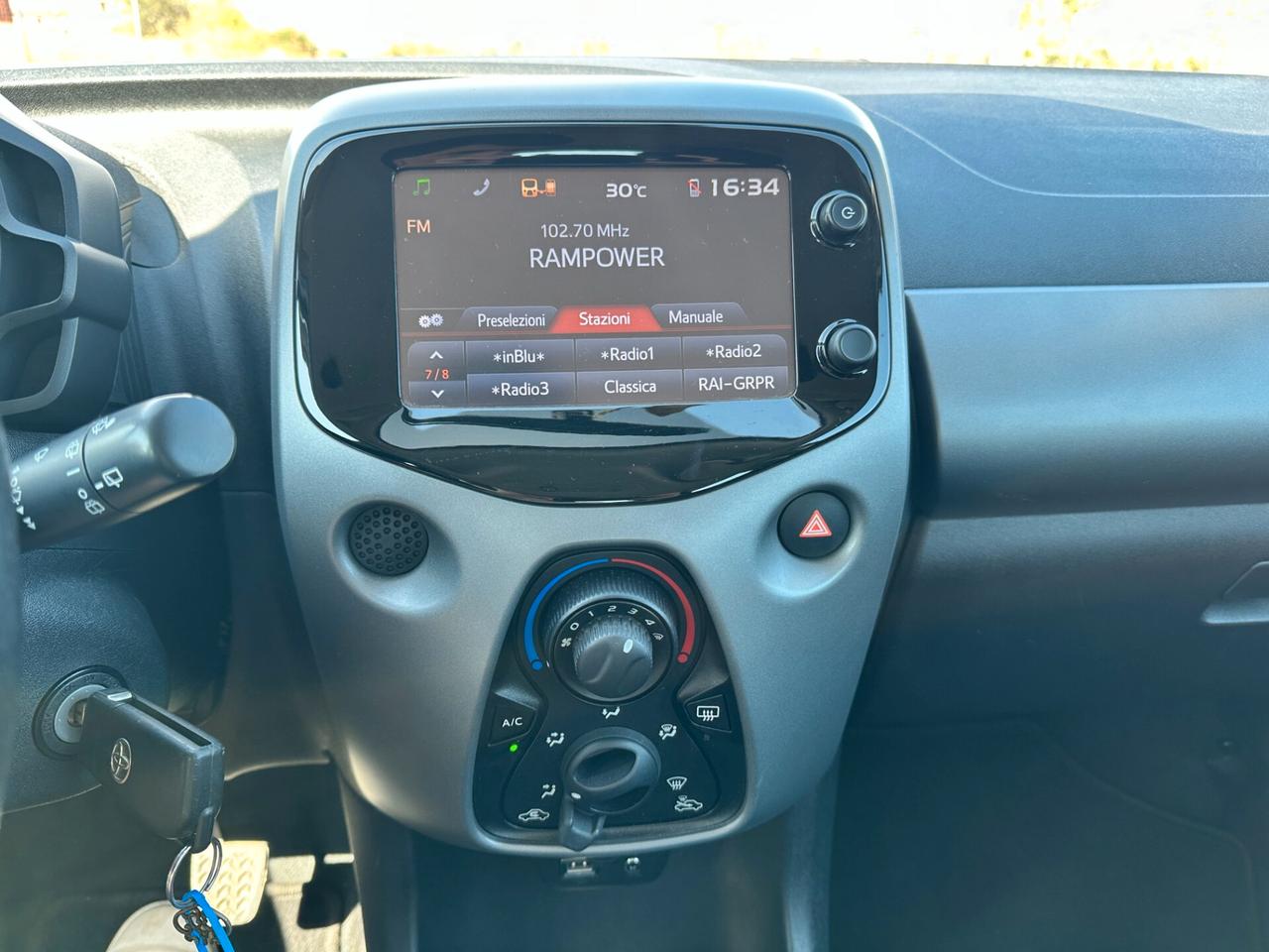 Toyota Aygo Connect 1.0 VVT-i 72 CV 5 porte -playx CAMBIO AUTOMATICO