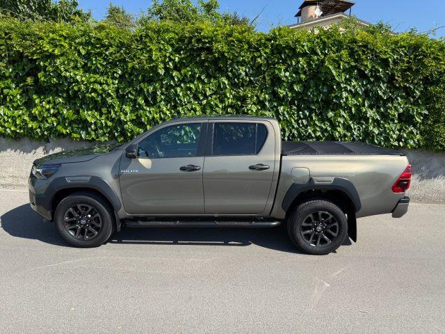 TOYOTA Hilux 2.4 D A/T 4WD Double Cab Invincible PREZZO FINITO