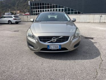 Volvo V60 D3 Geartronic Kinetic