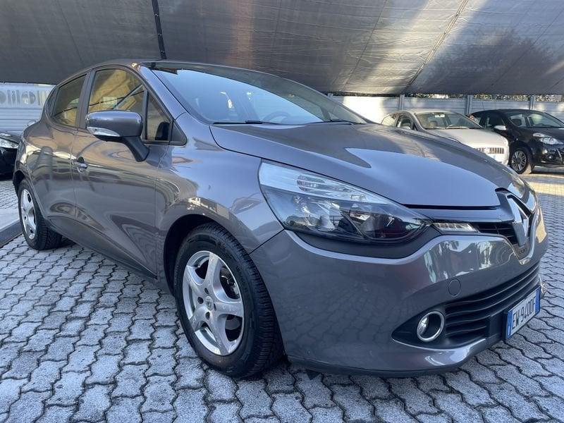 Renault Clio Clio 5p 1.2 Costume National 75cv+NAVI NEOPATENTATI