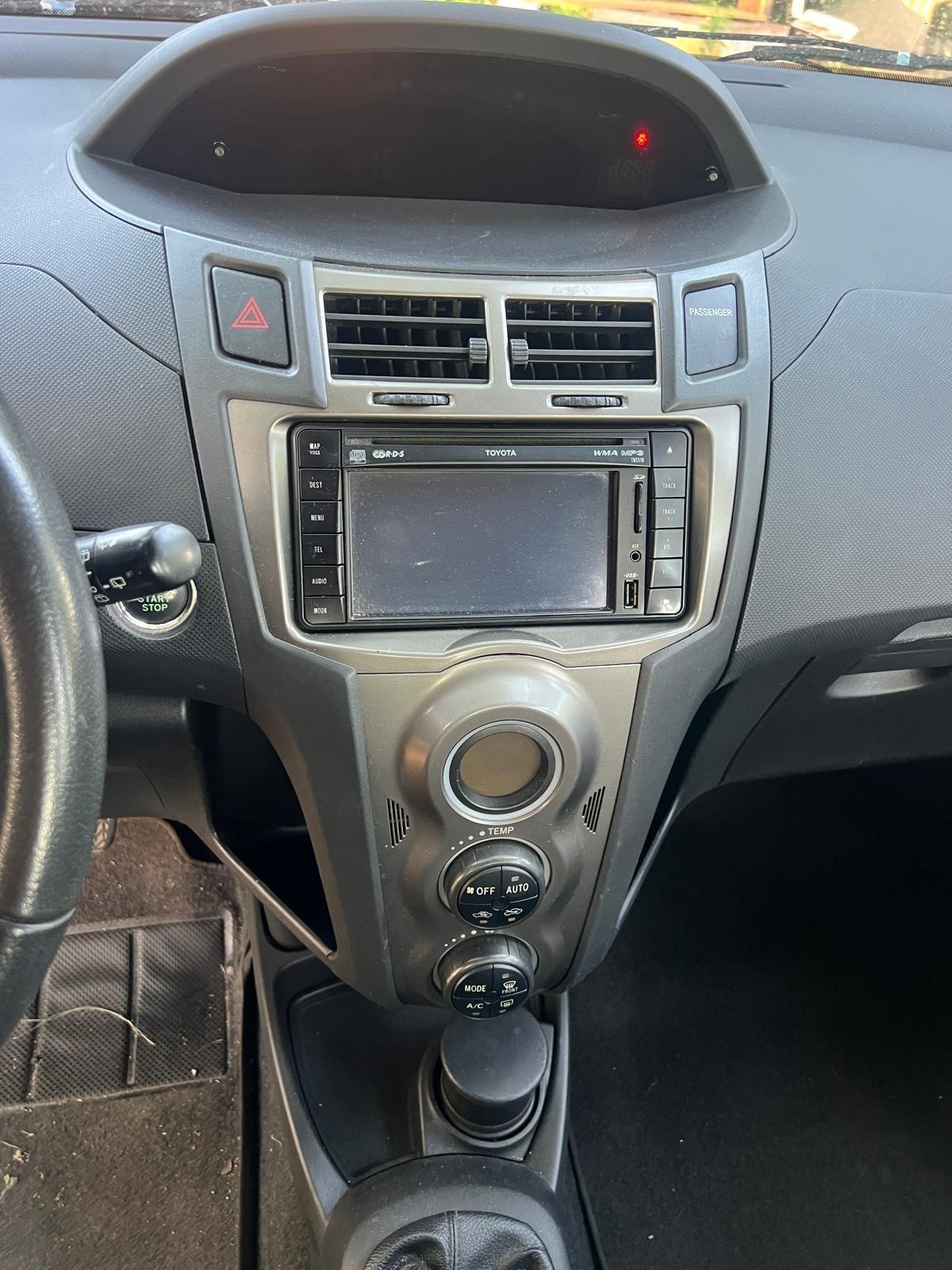Toyota Yaris 1.3 5 porte Sol