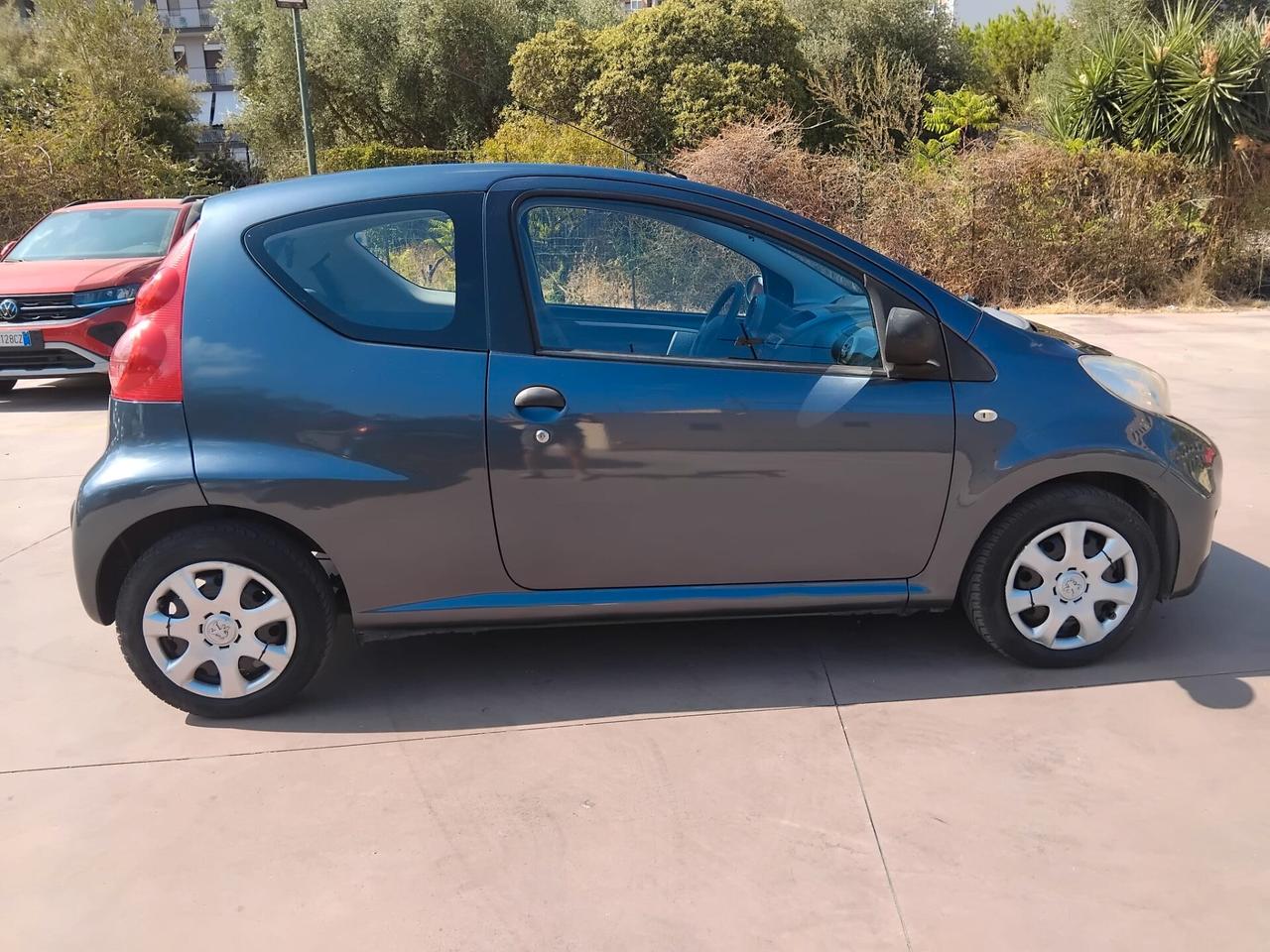 PEUGEOT 107 DESIR 3 PORTE 50KW GARANZIA