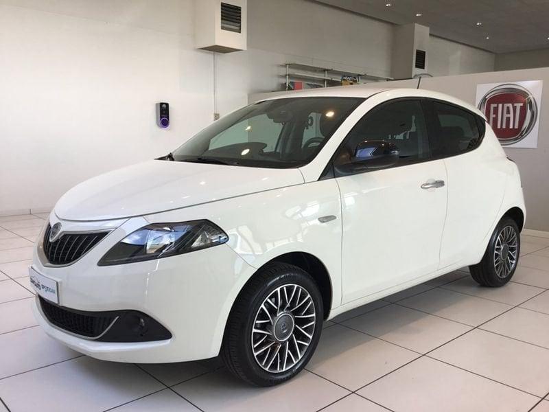 Lancia Ypsilon 1.0 FireFly 70cv Hybrid Gold Plus MY23