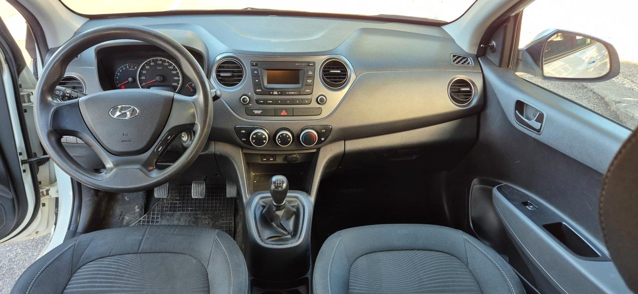 HYUNDAI i10 GPL - GARANZIA 12 MESI