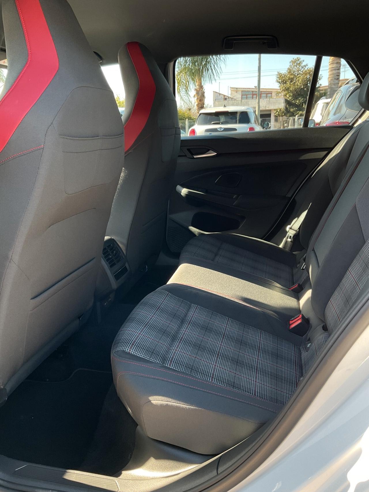 Volkswagen Golf GTI 2.0 TSI Ultimate