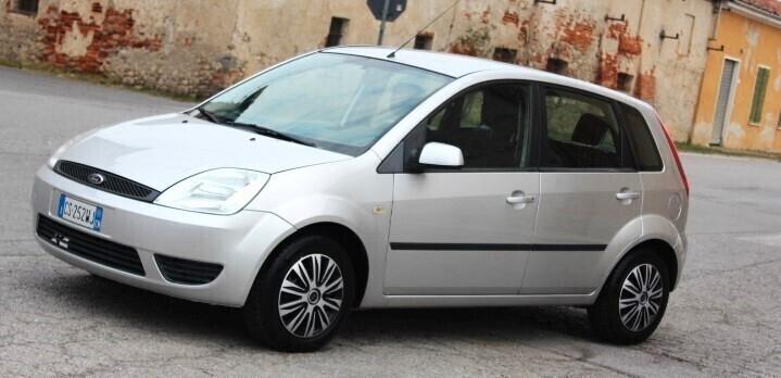 FORD FIESTA 1.2ie TECNO-GREY 5P ESTETICA COME DA FOTO CLIMATIZZATA ABS EBD RADIO CD ESENTE BOLLO