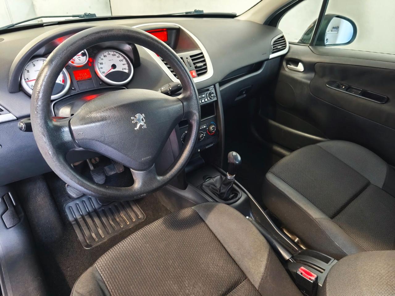 Peugeot 207 1.4 75 CV GPL