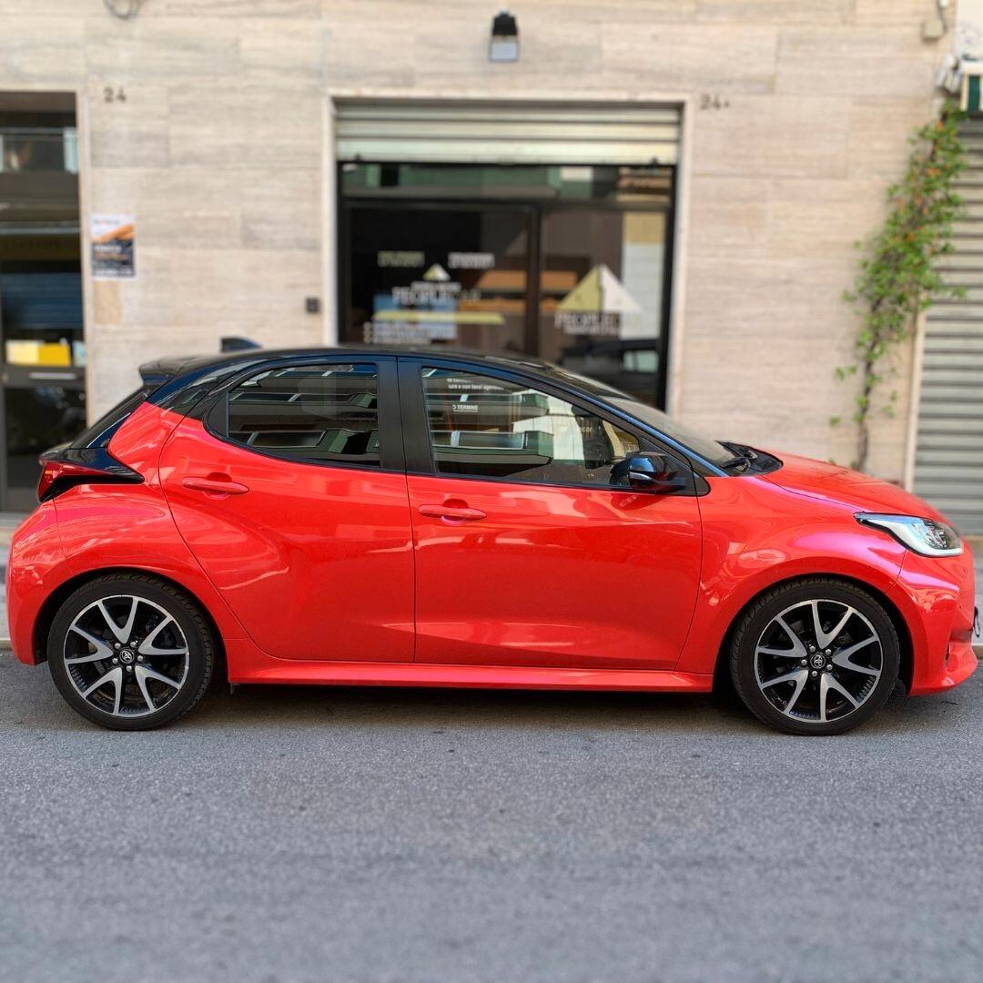 Toyota Yaris 1.5 Hybrid Lounge 2021