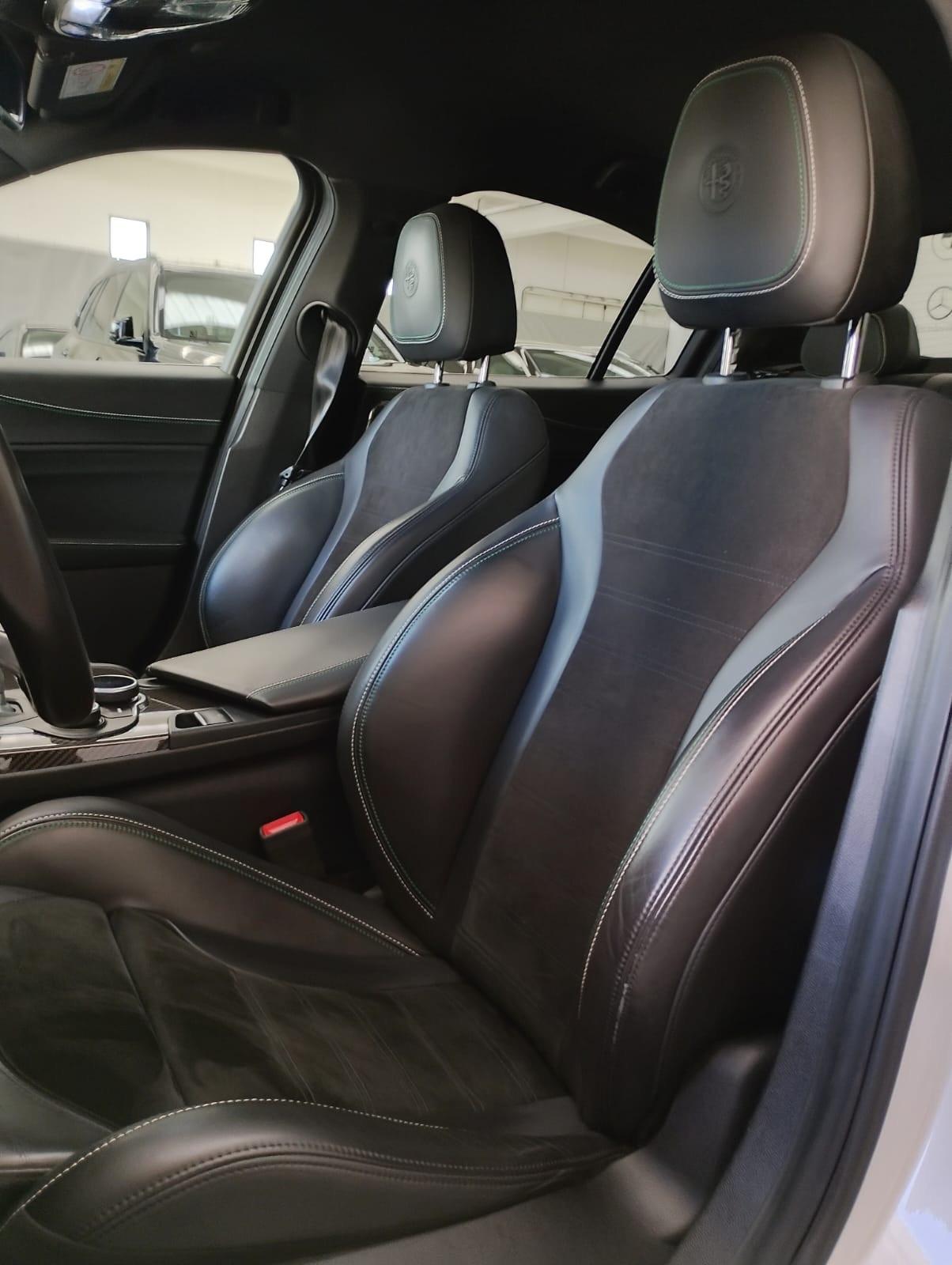 Alfa Romeo Giulia 2.9 V6 Bi-Turbo AT8 Quadrifoglio