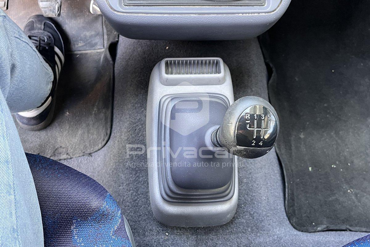 RENAULT Twingo 1.2i cat Base (1239cc)