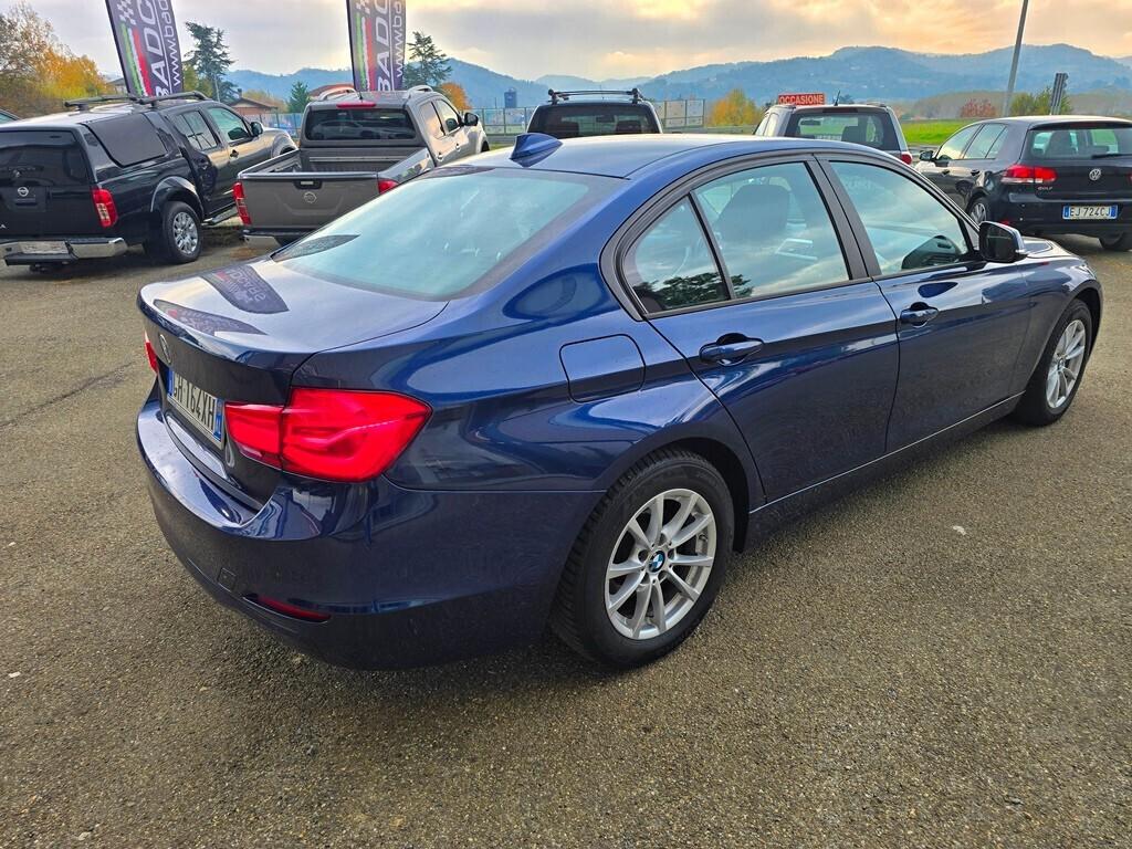 Bmw 318 318d BERLINA LUXURY DA VETRINA!