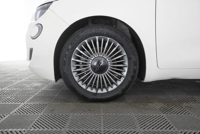 FIAT 500e 500 Icon + Berlina